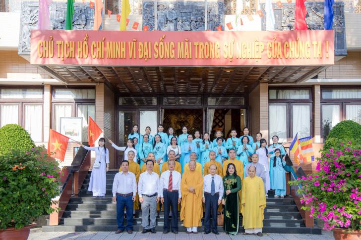 Ban Trị Sự GHPGVN Tỉnh Lâm Đồng Viếng Và Dâng Hương Tưởng Niệm Chủ Tịch Hồ Chí Minh Tại Bảo Tàng Hồ Chí Minh – Chi Nhánh Bình Thuận